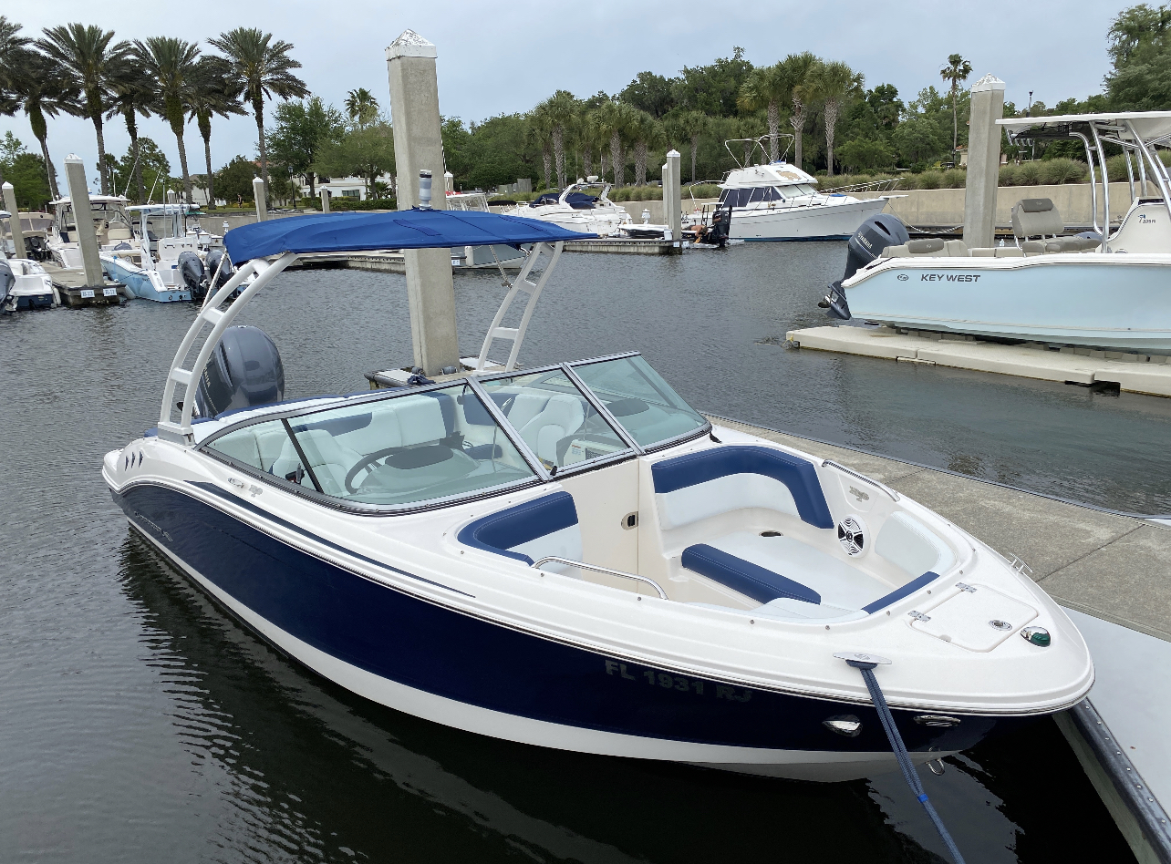 Chaparral H2O bowrider at the marina